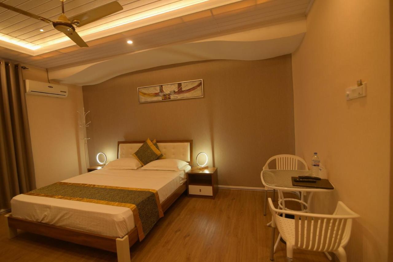 Hotel Blue Sky Kurunegala Ngoại thất bức ảnh